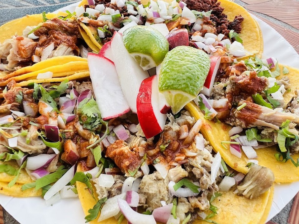 Carnitas Pollo